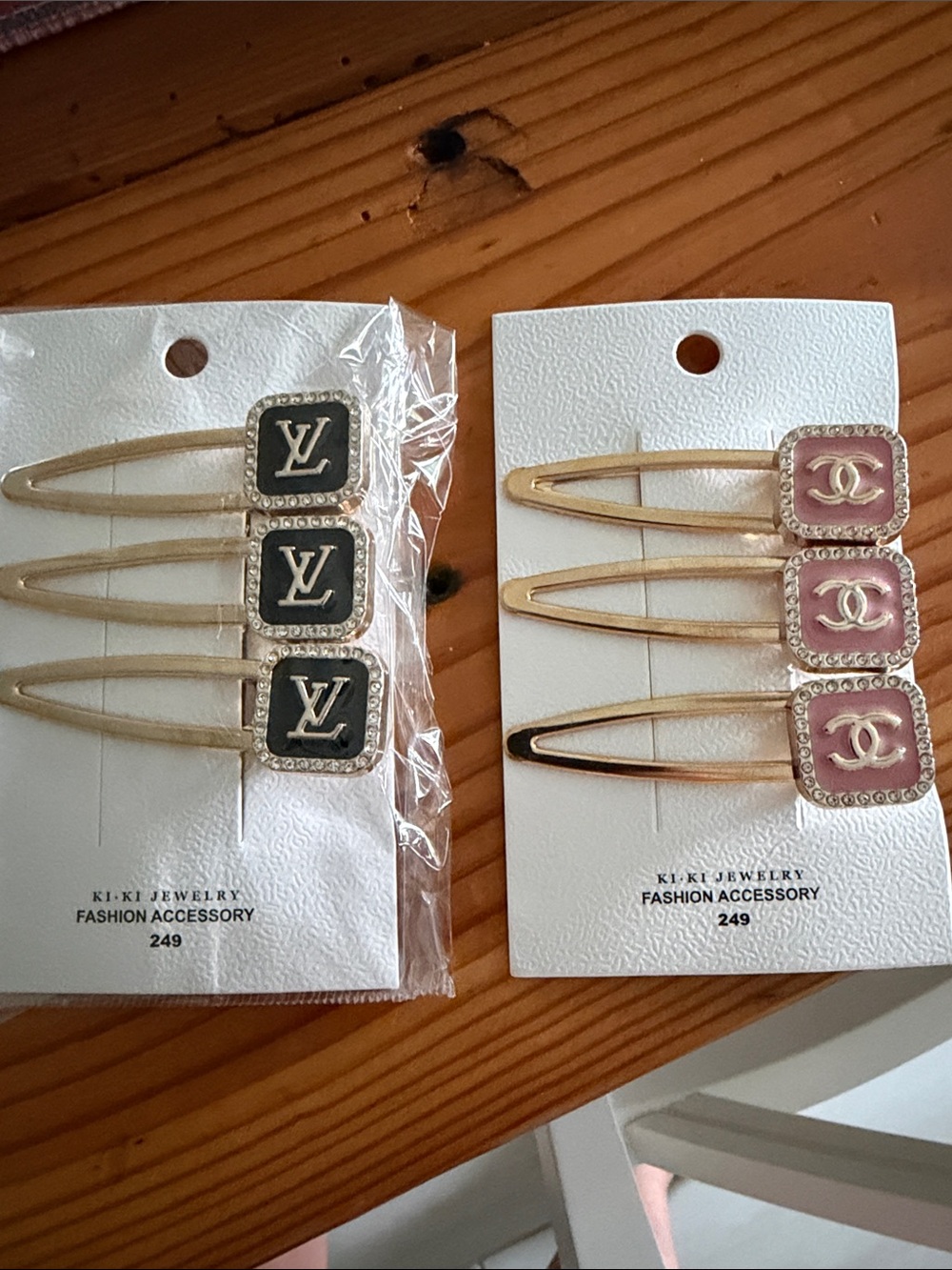 Hair clips